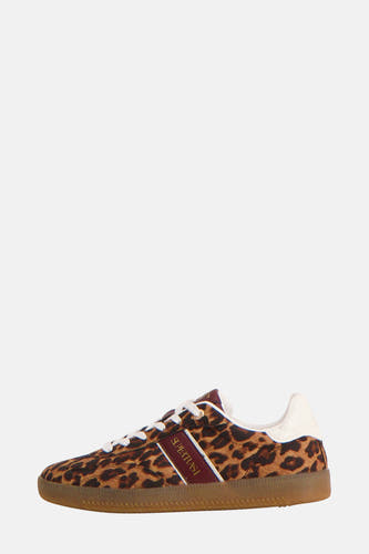 Sneakers bruns de SUPERTRASH, avec un imprimé léopard et des accents blancs, en vue latérale.