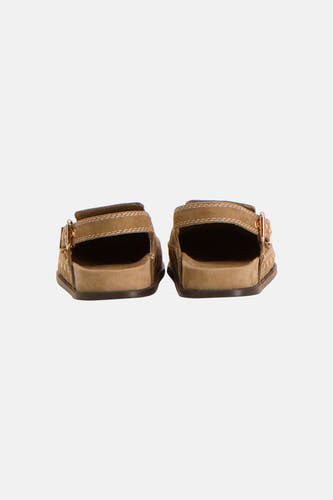 Sandales marron de SUPERTRASH, vues de dos avec des boucles dorées et des coutures.