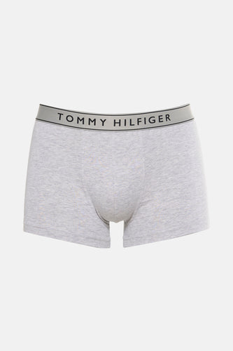 Grijze Tommy Hilfiger boxershort met merknaam op de elastische band.