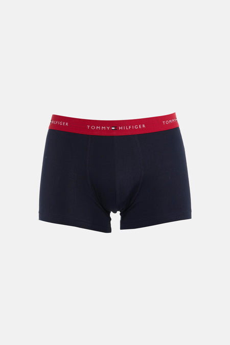 Donkerblauwe boxershort van TOMMY JEANS met een rode band met het merklogo.