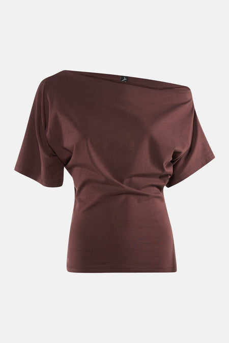 T-shirt marron à épaules dénudées d'Unwind avec manches courtes et coupe ajustée.