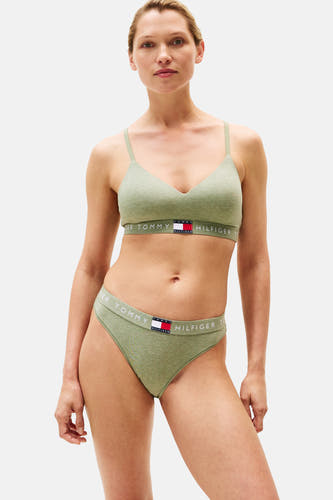 Groene slip van TOMMY JEANS, met logo op de tailleband en een effen ontwerp.
