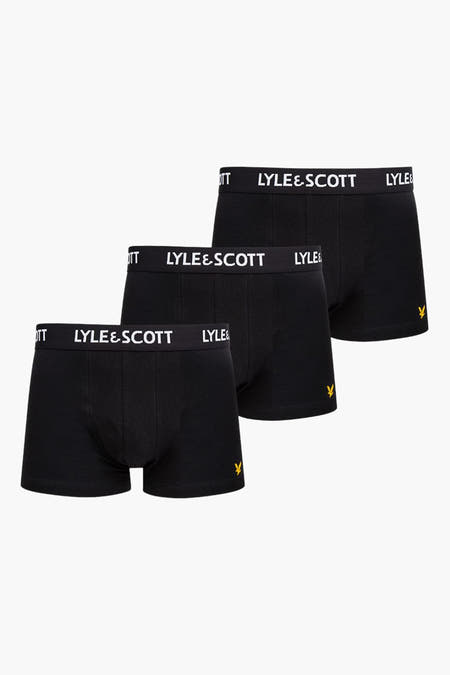 Shorts de boxe noirs Lyle & Scott avec une ceinture élastique et un petit logo jaune.