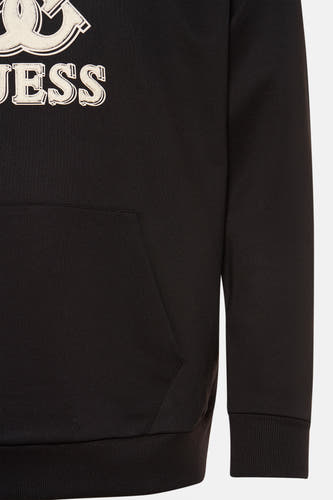 Zwarte sweater met kap van Guess, met zak aan de voorkant en logo op de borst.