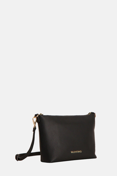 Zwarte schoudertas van VALENTINO BAGS, met een fijne korrelstructuur en een gouden logo.