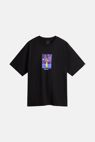 Zwart T-shirt met korte mouwen van VANS, met een afbeelding van een vaas met bloemen erop.