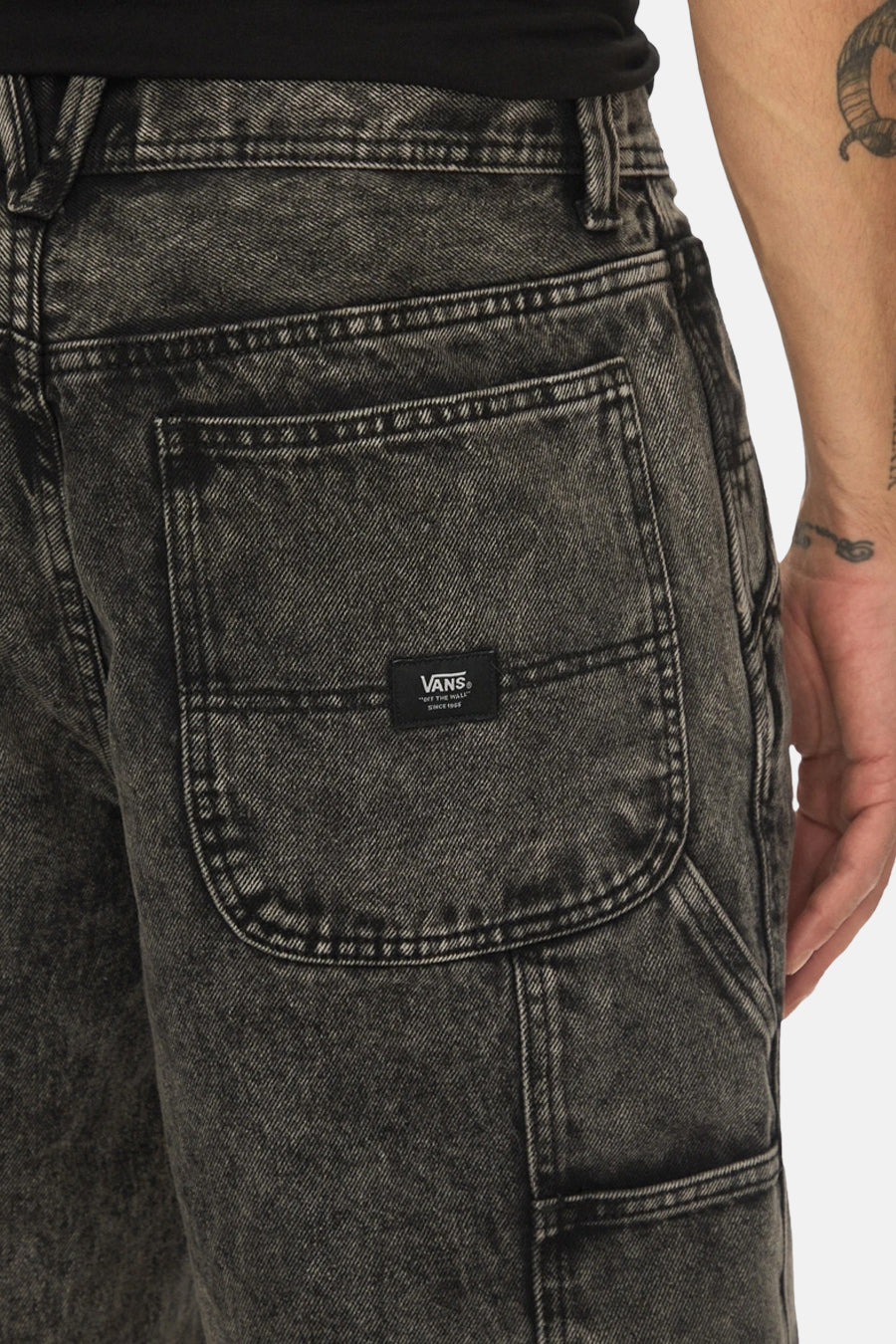 Short Black denim - VANS “OFF THE WALL”