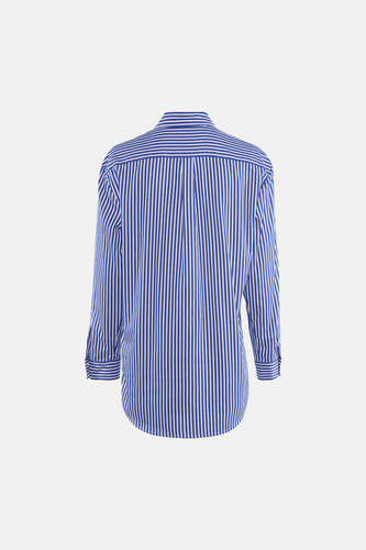 Chemise rayée bleue à manches longues de Guess®, avec fermeture boutonnée et poignets.