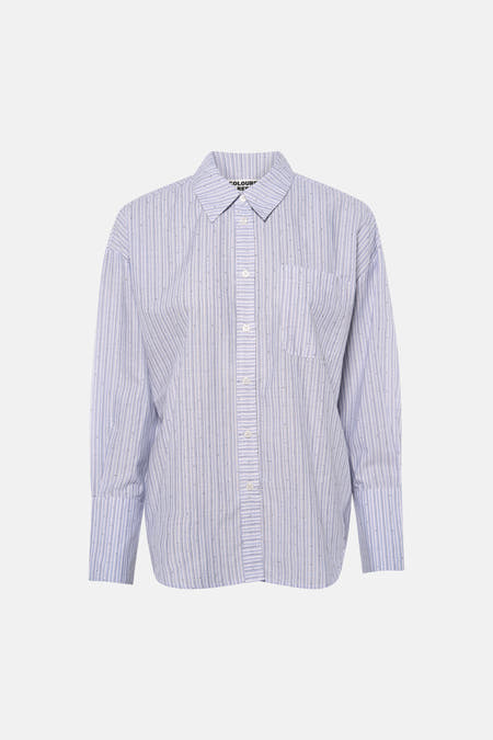 Chemise bleue à rayures à manches longues de COLOURFUL REBEL, finie avec de petites pierres décoratives et une poche poitrine.