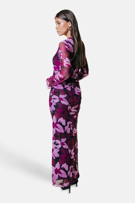 Multikleurige jurk met lange mouwen van COLOURFUL REBEL, met een bloemenpatroon en een nauwsluitende pasvorm.