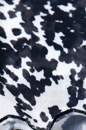 Multikleurige jurk met lange mouwen van COLOURFUL REBEL, met een luipaardprint en een doorschijnende textuur.
