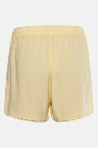 Gele short van HAILYS, met elastische tailleband en kanten details aan de onderkant.
