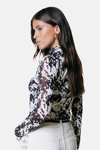Multikleurig T-shirt met lange mouwen van COLOURFUL REBEL, met een zwart-wit dierenprint.