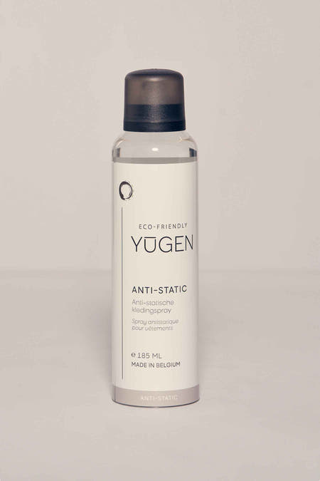 Multicolor verzorgingsproduct van YŪGEN, met opschrift 'Anti-Static' op een witte achtergrond.
