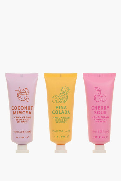 Multicolour handcrème set van UPPER CANADA, bestaande uit drie tubes handcrème met zomerse geuren.
