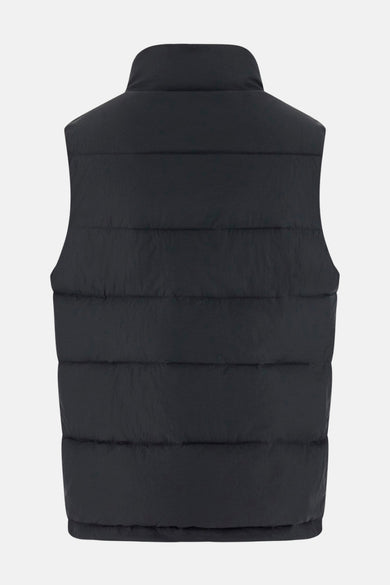 Zwarte bodywarmer van Guess, achterkant weergegeven met een gladde textuur en opstaande kraag.