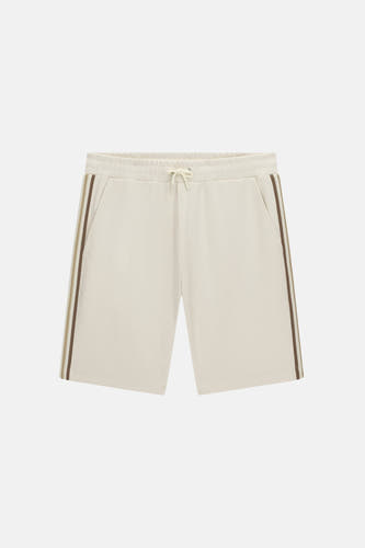 Witte korte broek van Guess® met elastische tailleband en donkere strepen aan de zijkant, front view