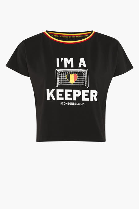 T-shirt noir de ZEB STYLE LAB à manches courtes, imprimé d'un but de football avec un cœur et #COMEONBELGIUM.